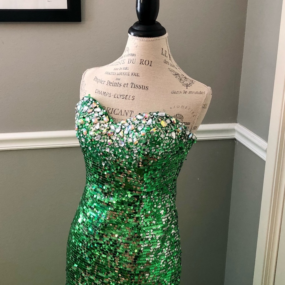 NEW TONY BOWLS LIMITED SZ 8 GREEN SEQUIN TULLE MERMAID FORMAL EVENING GOWN - Picture 7 of 14